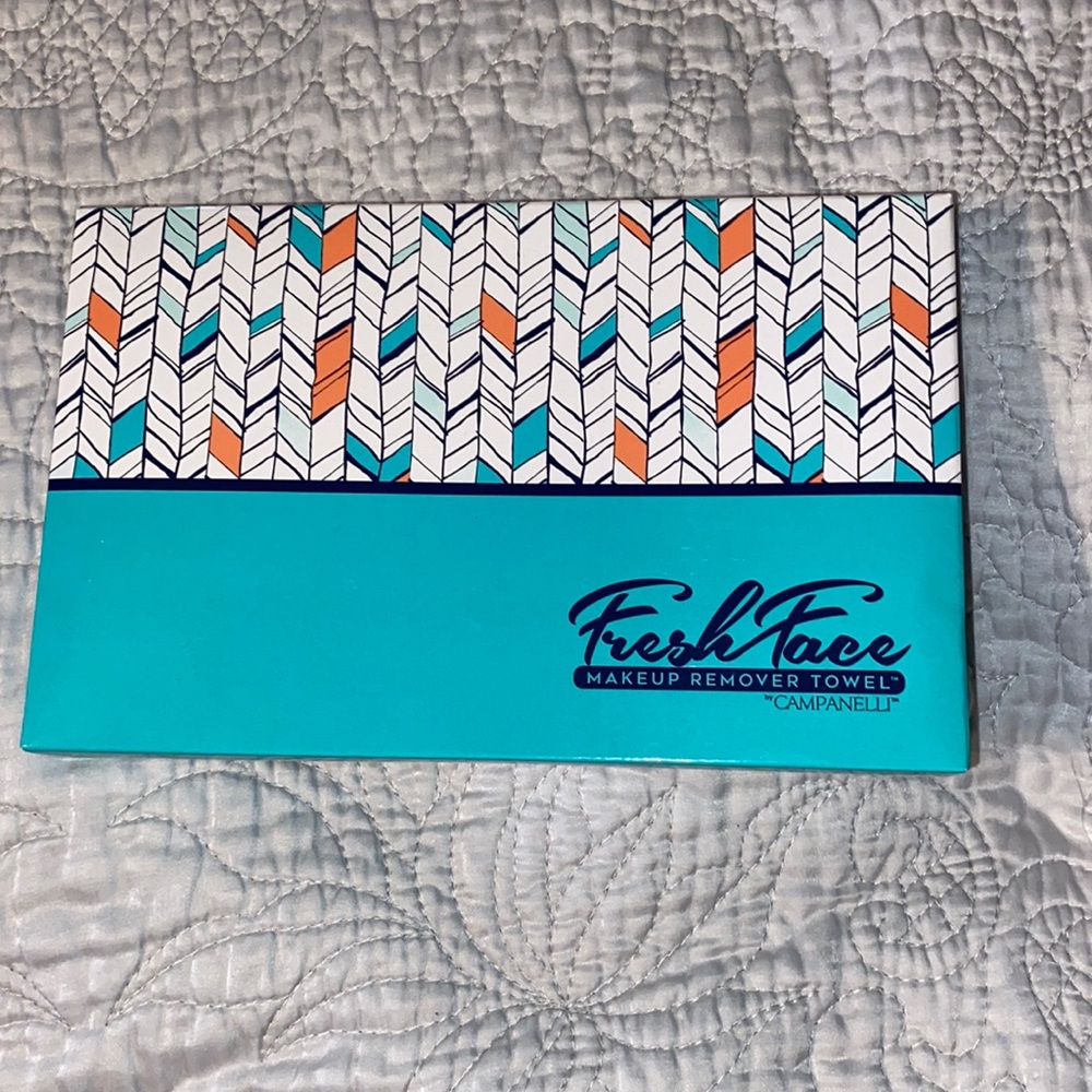 Fresh Face Makeup Remover Towels